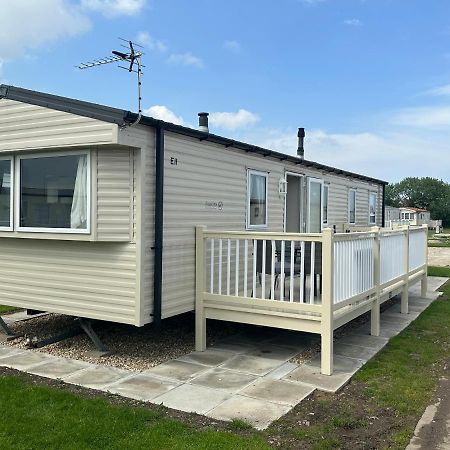 Sunnymede E11 Keyshare Holiday Lets 8 Berth อินโกลด์เมลส์ ภายนอก รูปภาพ
