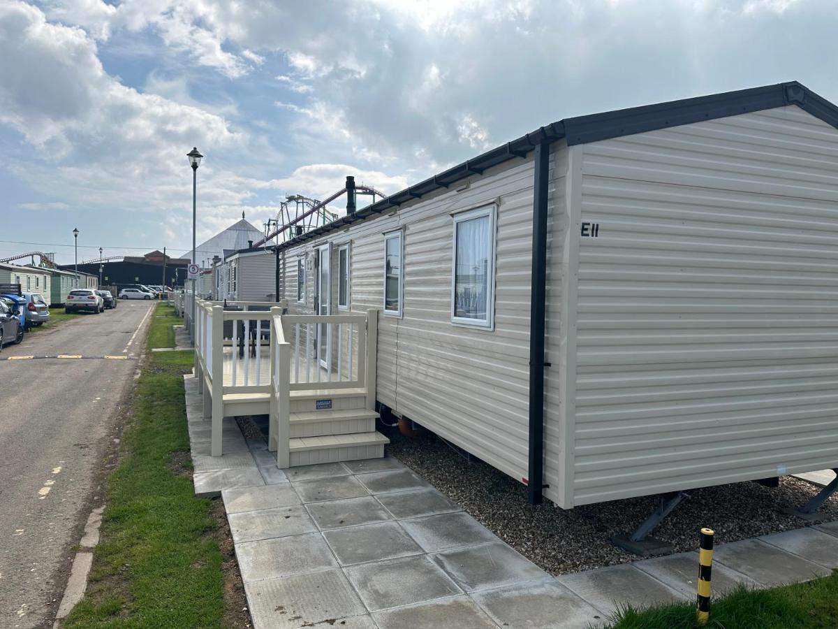 Sunnymede E11 Keyshare Holiday Lets 8 Berth อินโกลด์เมลส์ ภายนอก รูปภาพ